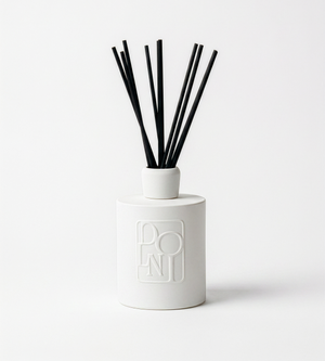 Dolni White Ceramic 1500ml Blackberry Oud Reed Diffuser