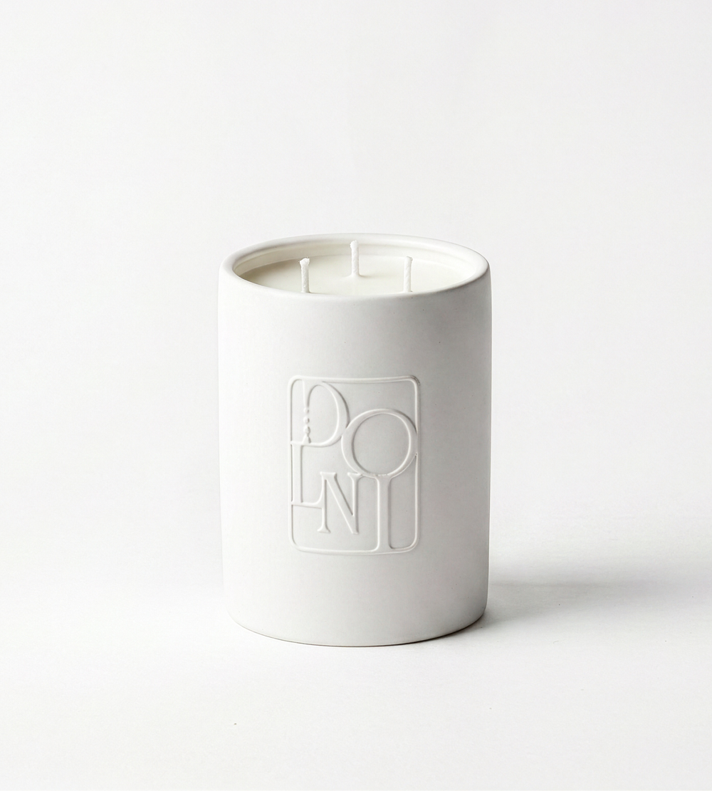 Dolni Large White Ceramic 600g Amber & Patchouli Candle