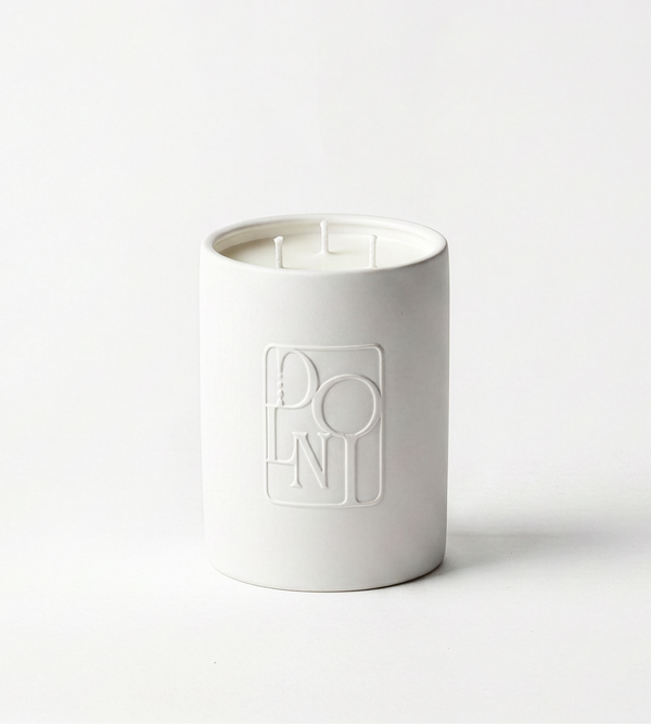 Dolni Large White Ceramic 600g Amber & Patchouli Candle