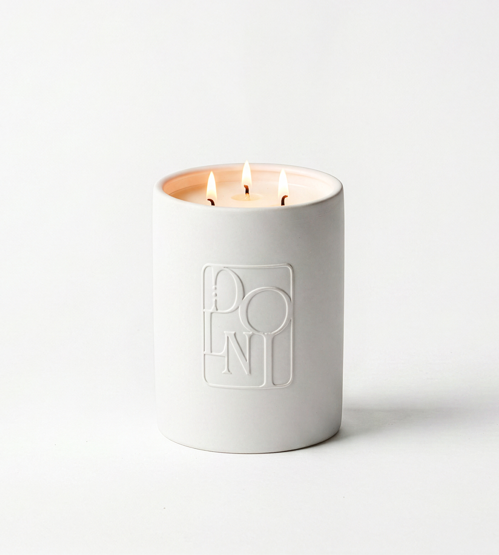 Dolni Large White Ceramic 600g Amber & Patchouli Candle