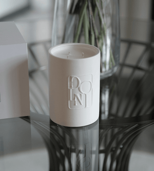 Dolni Large White Ceramic 600g Amber & Patchouli Candle