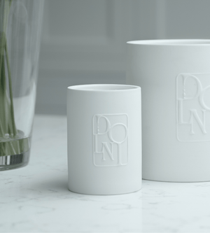 Dolni Large White Ceramic 600g Amber & Patchouli Candle