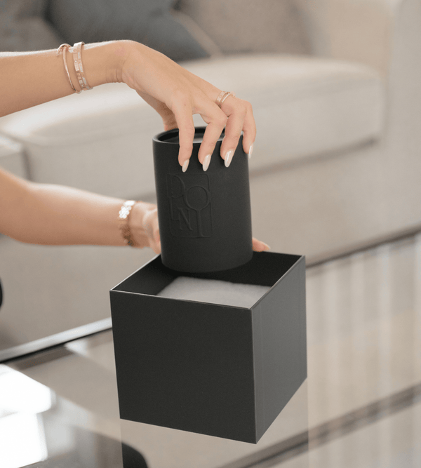 Dolni Large Black Ceramic 600g Tuberose & Sandalwood Candle