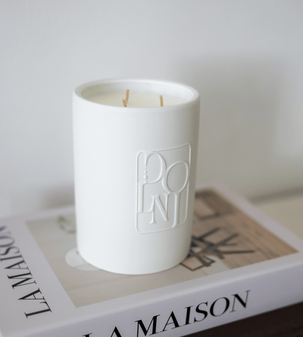 Dolni Large White Ceramic 600g Amber & Patchouli Candle