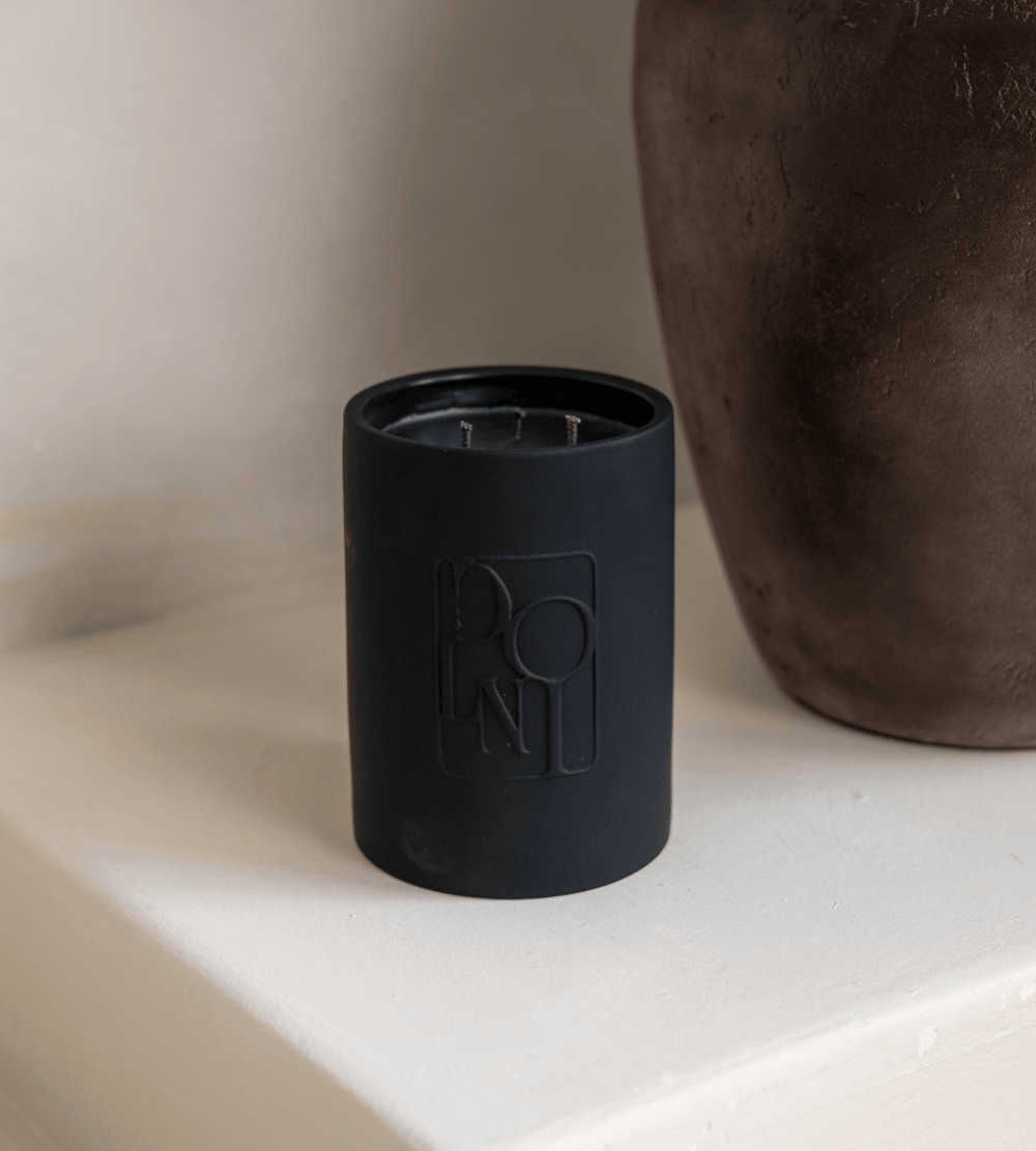 Dolni Large Black Ceramic 600g Tuberose & Sandalwood Candle